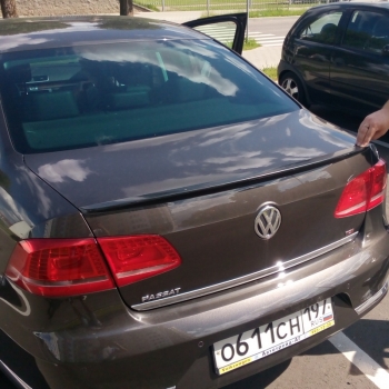 Лип спойлер на крышку багажника для Volkswagen Passat B7